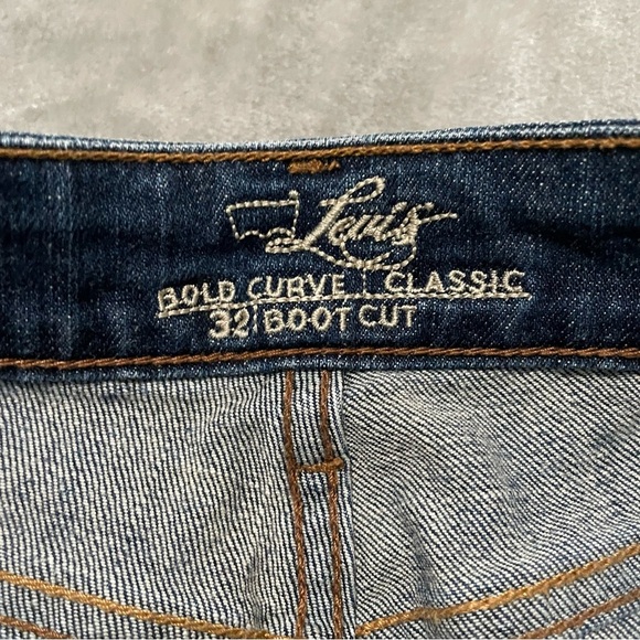 Levi's Bold Curve Classic Bootcut Jeans Size 32/14M - Picture 8 of 12